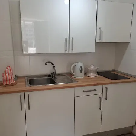Flat In The Area بلايا ديل إنغلز